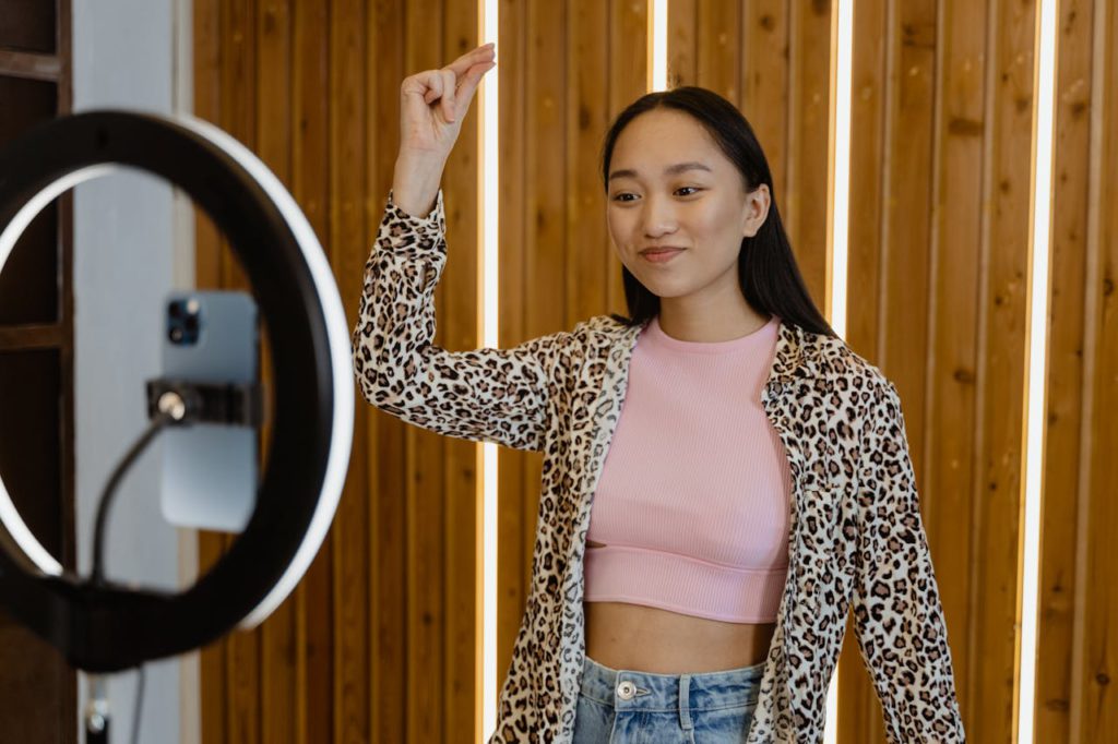 Customized influencer marketing